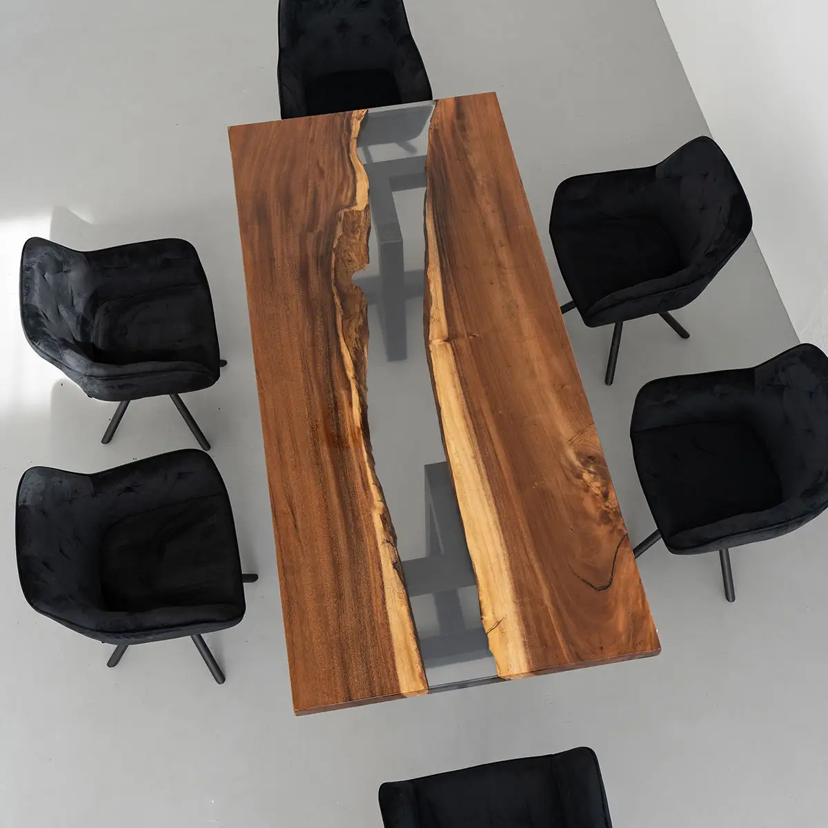 Epoxy resin table - Transparent - Image 3